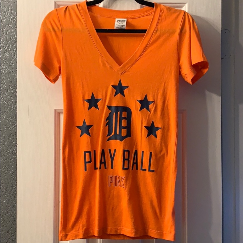 Detroit Tigers Baseball V-Neck tee